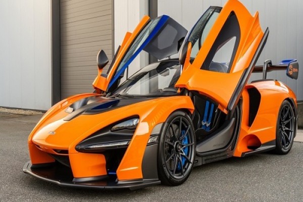 McLaren Senna