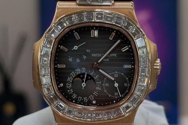 Patek Philippe 5724R-001