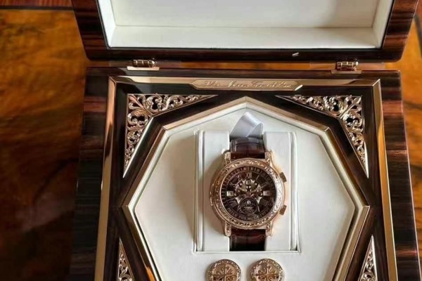 Patek Philippe Sky Moon Tourbillon 6002R